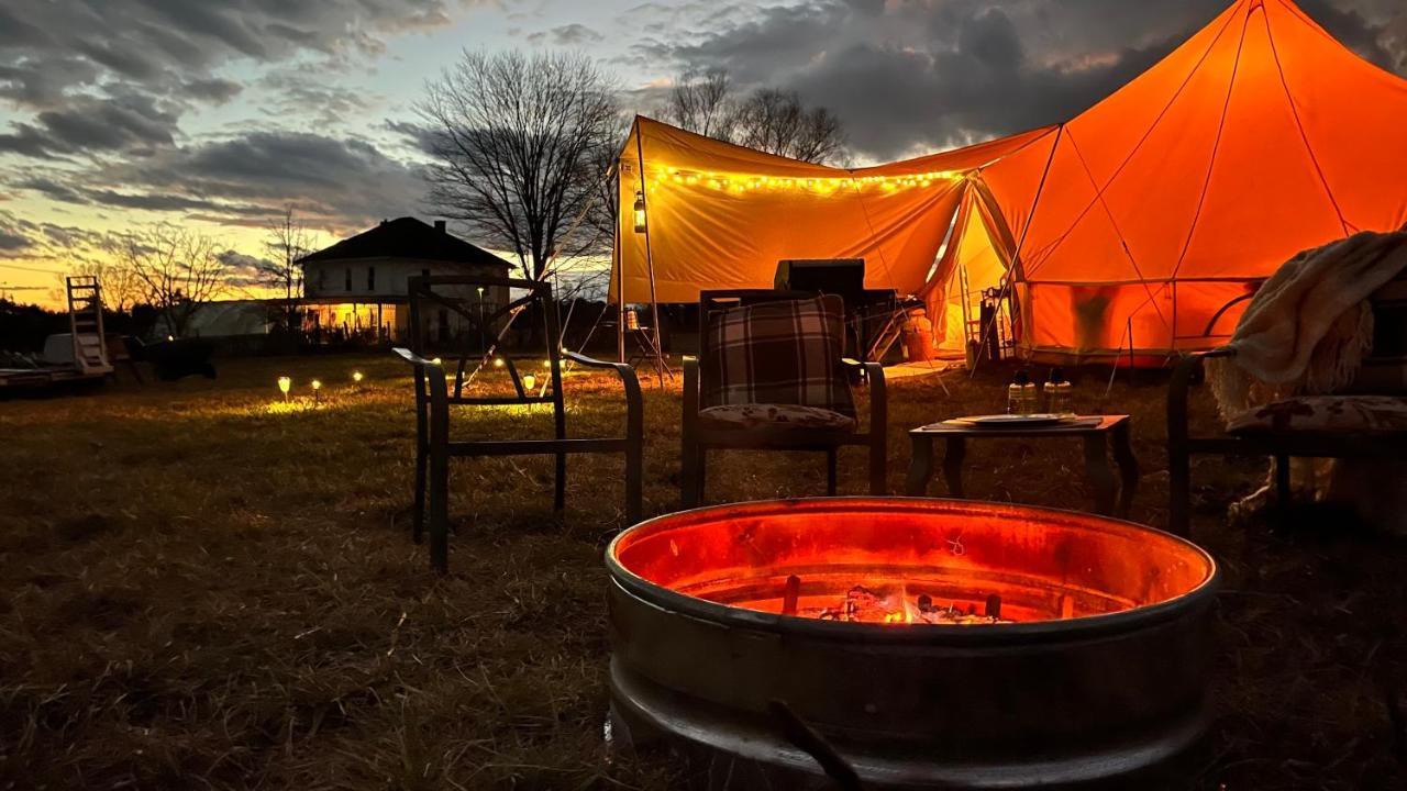 Shenandoah Valley Glamping - Amazing Views - Farm Edinburg Zewnętrze zdjęcie