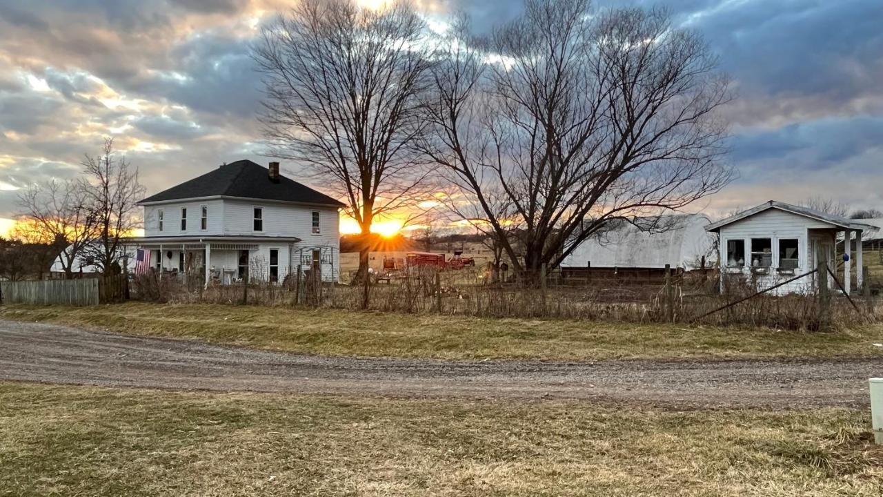 Shenandoah Valley Glamping - Amazing Views - Farm Edinburg Zewnętrze zdjęcie